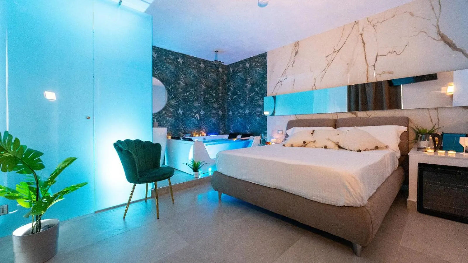 Pensión Mazzini Luxury Jacuzzy Suite CTA Italia